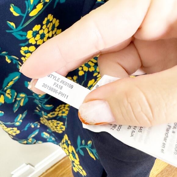 J Crew Blue Golden Floral Wrap Dress in 365 Crepe Size 6 NWT - Picture 9 of 9